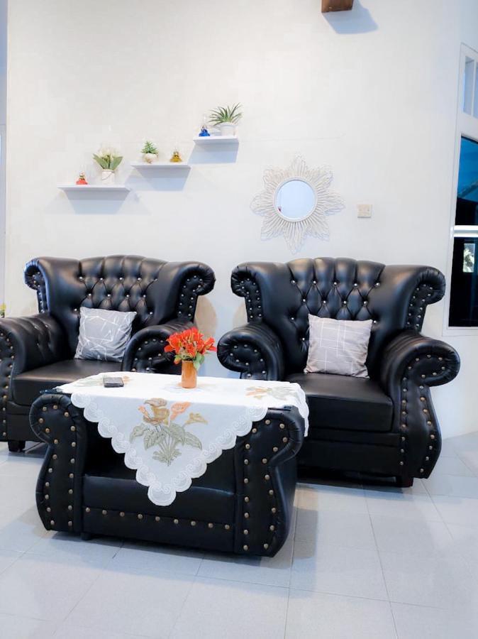 Twentynine Homestay Banyuwangi  Exterior foto