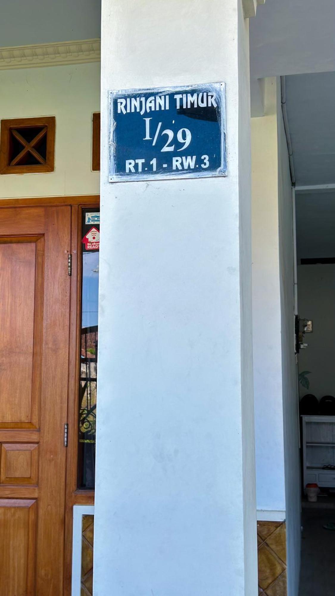 Twentynine Homestay Banyuwangi  Exterior foto